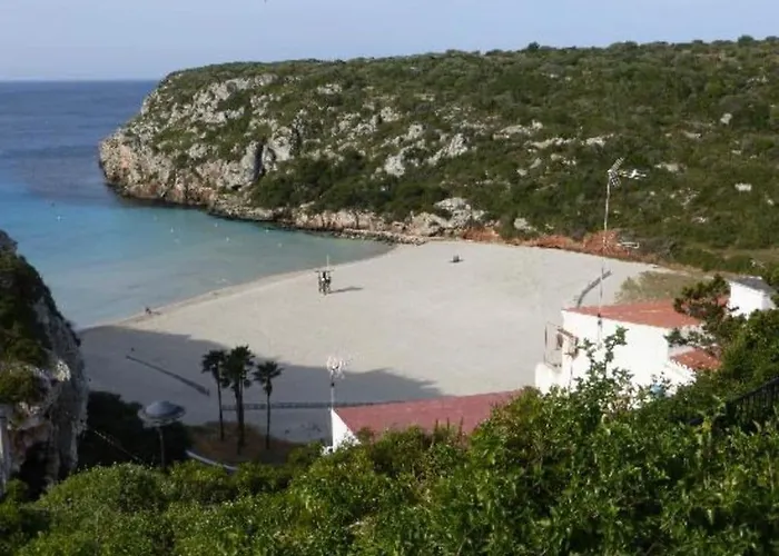 Nelson Cala En Porter (Menorca)